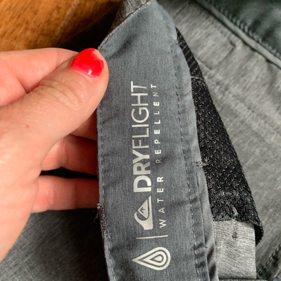 Quicksilver amphibian shorts Sz 27 - Picture 3 of 5